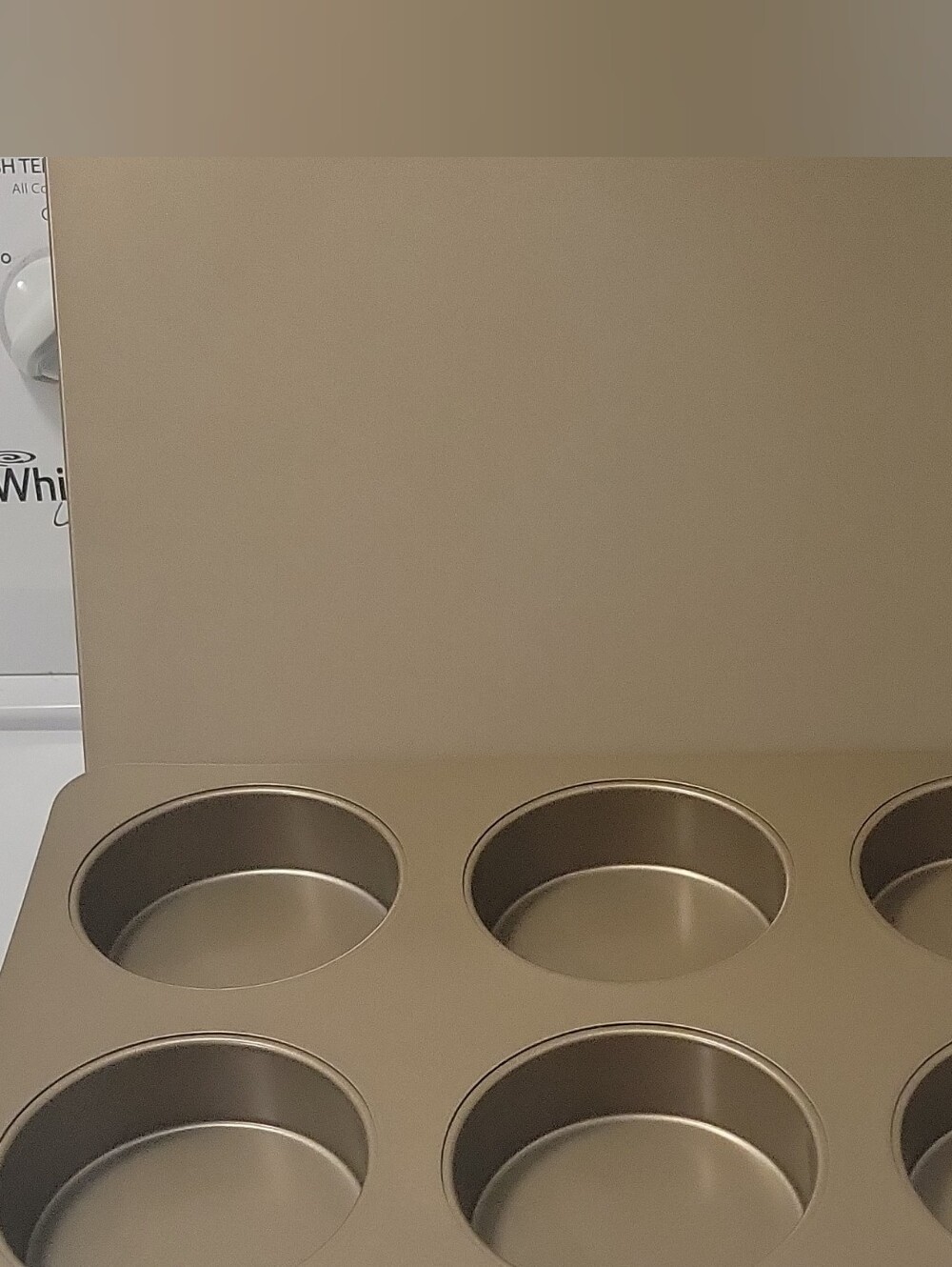 Non-Branded Gold 6-Cup Muffin Pan